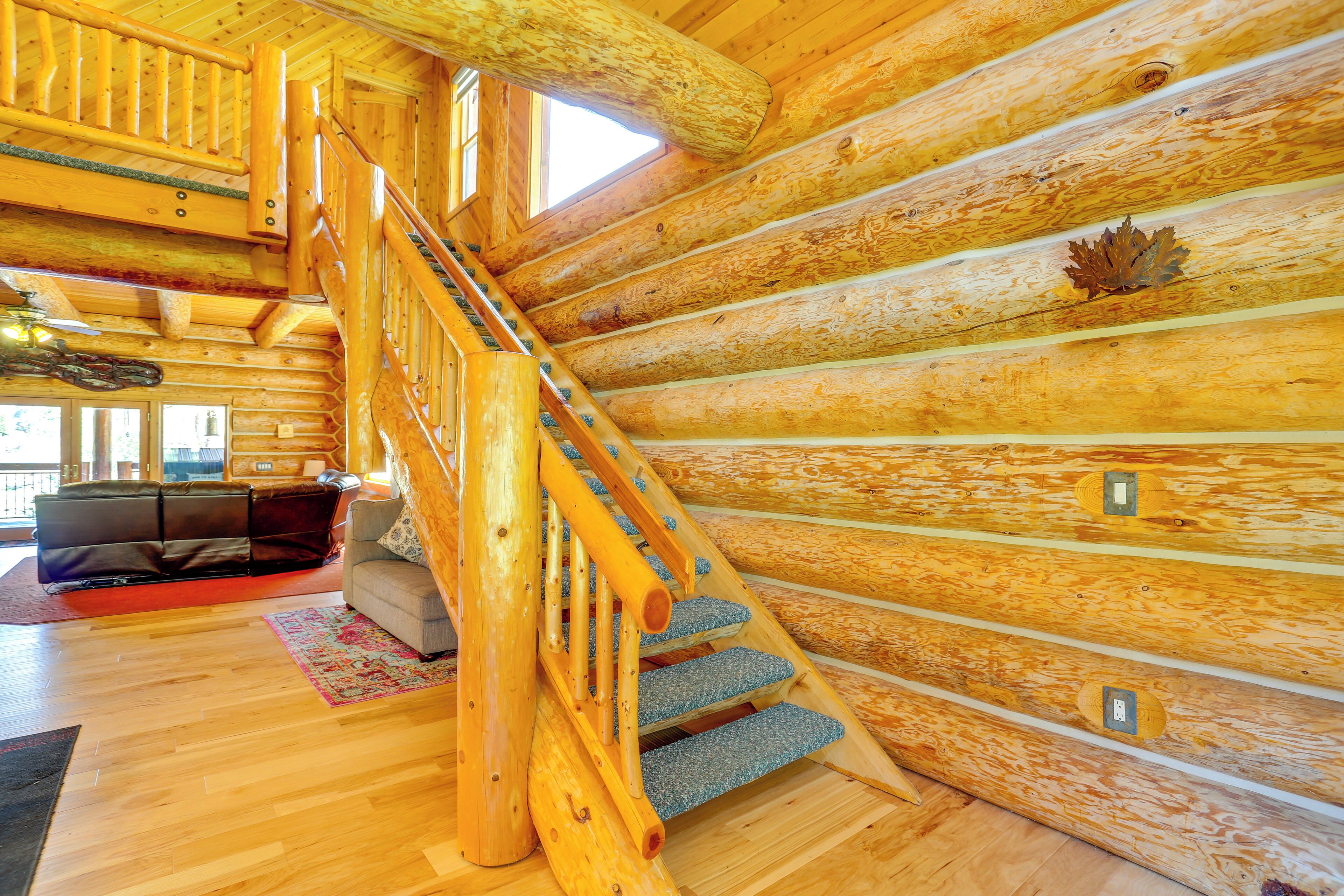 House (5 Bedrooms) | Interior