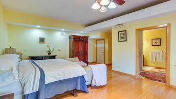 House (5 Bedrooms) | Interior