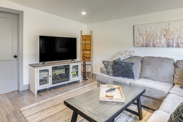 House (3 Bedrooms) | Front of property