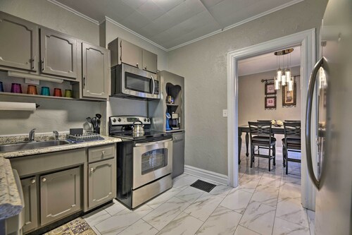 Niagara Falls Townhome: Near Wineries!