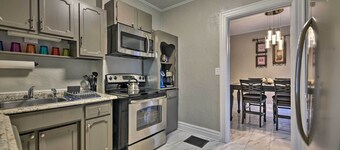 Niagara Falls Townhome: Near Wineries!