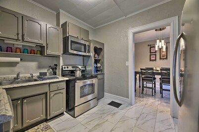 Niagara Falls Townhome: Near Wineries!