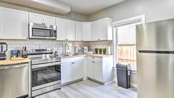 Apartment (2 Bedrooms) | Bahagian dalam