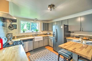 House (2 Bedrooms) | Interior