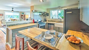 Rumah (2 Bedrooms) | Interior