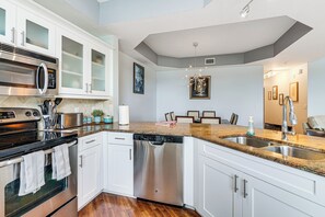 Apartment (2 Bedrooms) | Interior - Cozy Fort Myers Retreat w/ Community Pool! (Fort Myers)