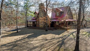 Interior - Broken Bow Family Cabin w/ Private Hot Tub! (Broken Bow)