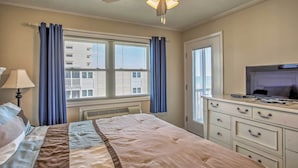 Apartment (2 Bedrooms) | Interior - Oceanfront North Myrtle Beach Condo w/ Pool Access (North Myrtle Beach)