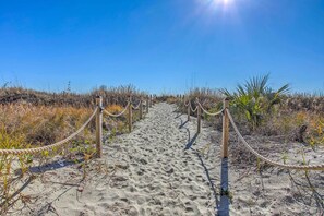 Interior - Oceanfront North Myrtle Beach Condo w/ Pool Access (North Myrtle Beach)