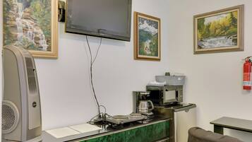 Apartment (0 Bedroom) | Interior