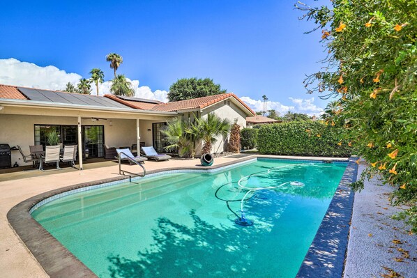 House (3 Bedrooms) | Front of property