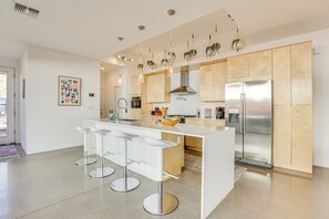 Interior - Families Welcome: Phoenix Home w/ Backyard Oasis (Phoenix)