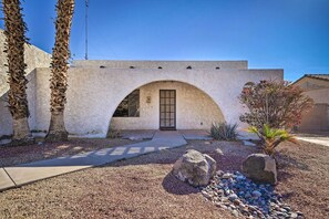Interior - 3 Mi to Lake Havasu: Home w/ Patio (Lake Havasu City)