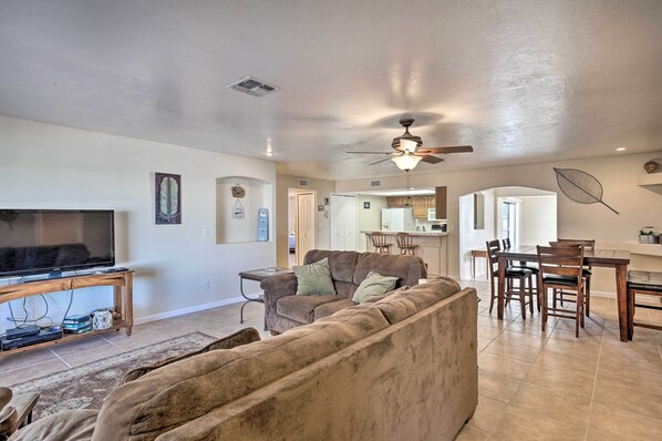 Interior - 3 Mi to Lake Havasu: Home w/ Patio (Lake Havasu City)