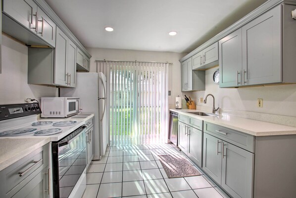 Departamento (2 Bedrooms) | Cocina privada | Microondas, horno, parrilla de estufa y lavavajillas 