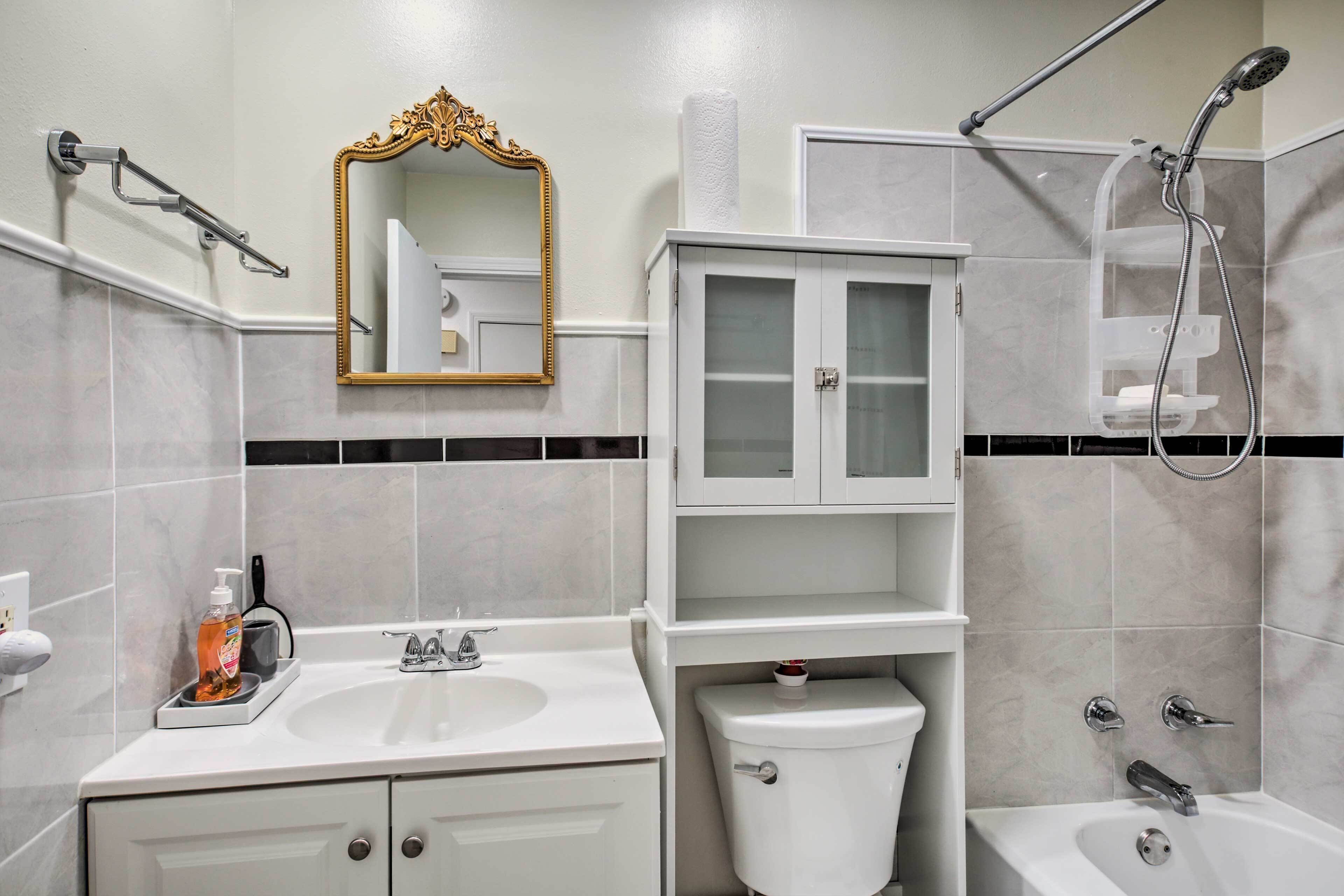 Apartment (2 Bedrooms) | Bilik Mandi