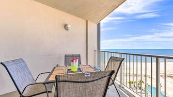 Apartment (3 Bedrooms) | Front of property