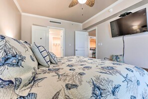 Interior - Spacious Biloxi Getaway w/ Pools & Beach Access! (Biloxi)