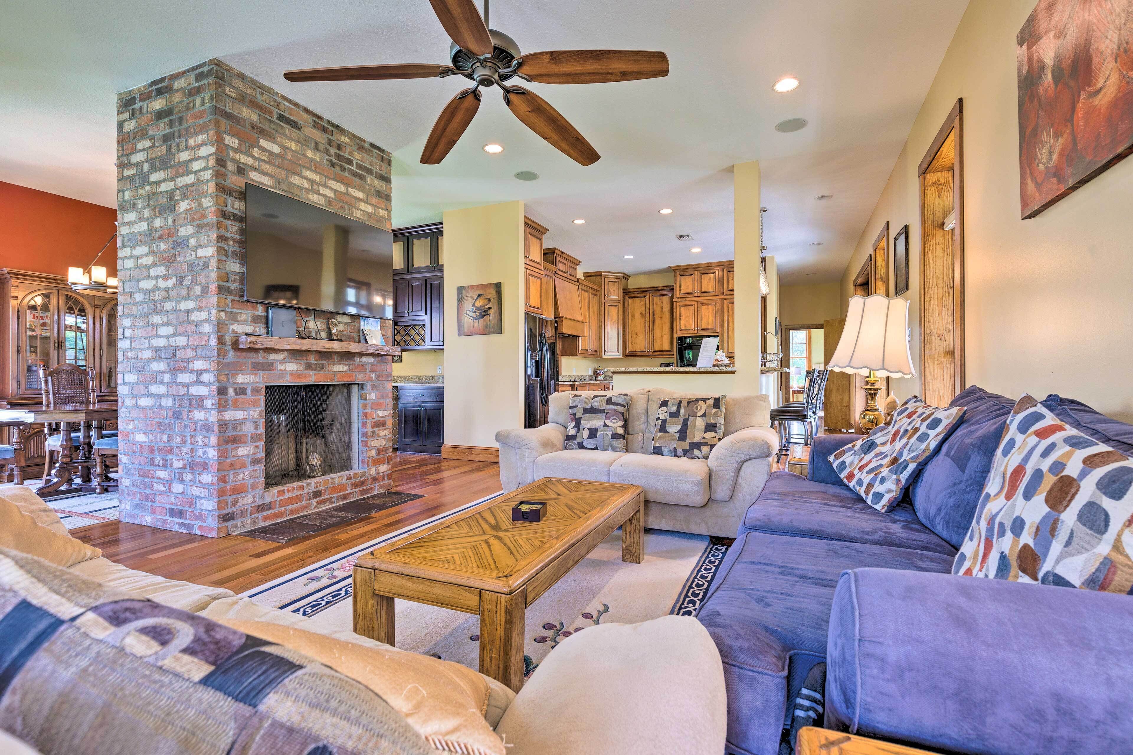 House (3 Bedrooms) | Interior