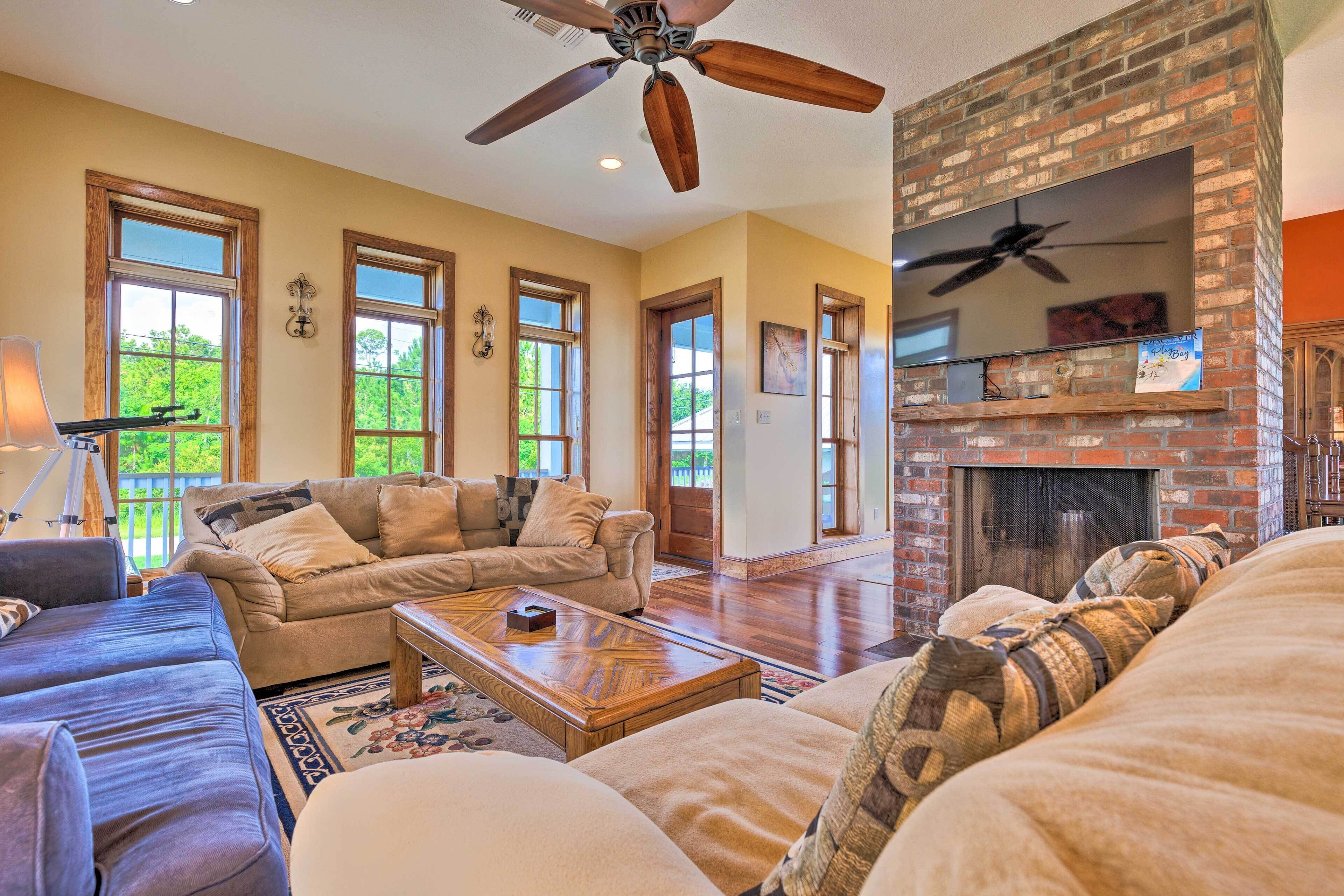 House (3 Bedrooms) | Interior