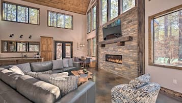 House (4 Bedrooms) | Front of property