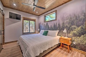 House (4 Bedrooms) | Interior - Broken Bow 'lazy Dog Lodge' w/ Hot Tub, Pool Table (Broken Bow)