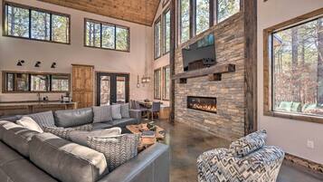 House (4 Bedrooms) | Front of property