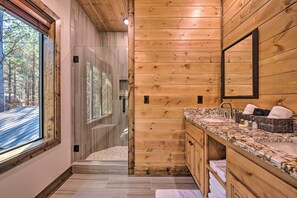 منزل (4 Bedrooms) | المنشأة من الداخل