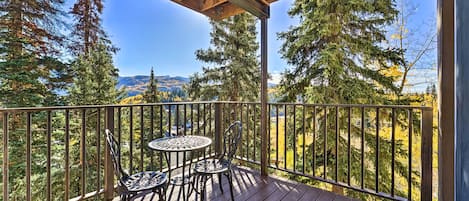 Apartment (3 Bedrooms) | Front of property