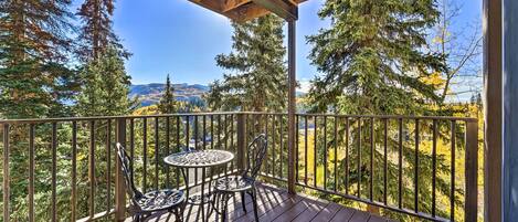 Apartment (3 Bedrooms) | Front of property