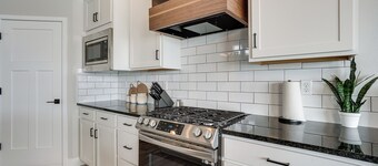 Family-friendly Townhome ~ 2 Mi to Windsor Lake!