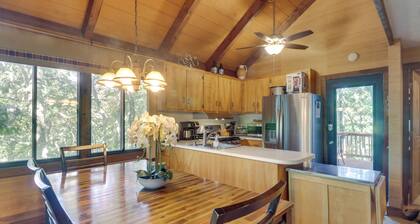 Wintergreen Home w/ Hot Tub, Deck & Mountain Views
