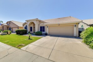 House (4 Bedrooms) | Interior - Bright North Phoenix Home w/ Private Yard + Pool! (Phoenix)
