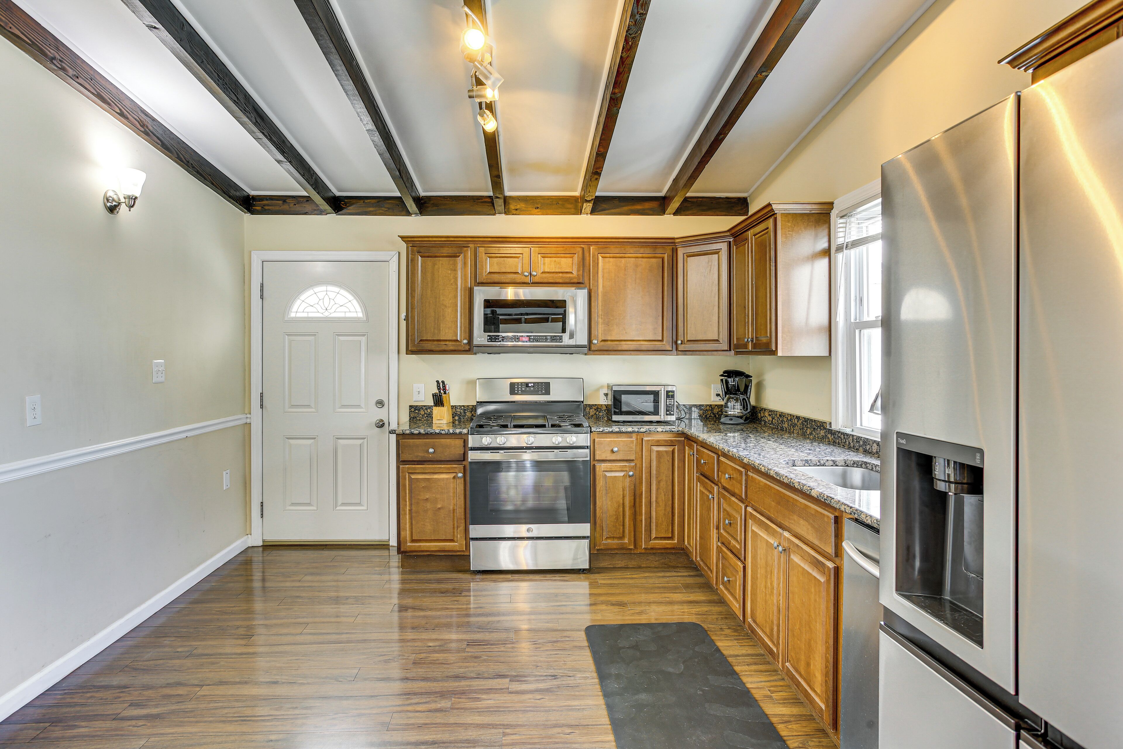 المنشأة من الداخل