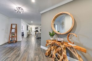 Interior - Upscale Naples Outdoor Getaway ~ 4 Miles to Beach (Naples)