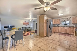 House (2 Bedrooms) | Interior