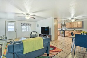 House (2 Bedrooms) | Interior - Charming Tucson Home w/ Covered Patio & Grill! (Tucson)