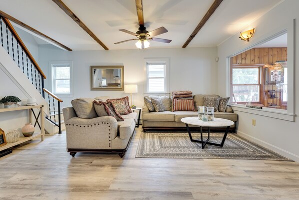 House (3 Bedrooms) | Interior