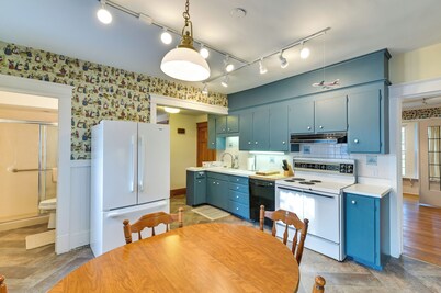 Charming Pet-friendly Vacation Rental w/ Backyard!