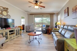 Hus (2 Bedrooms) | Oppholdsområde | TV