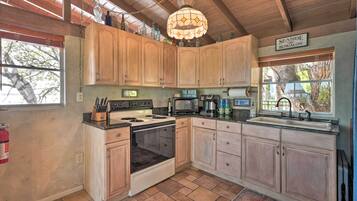 Apartment (0 Bedroom) | Interior