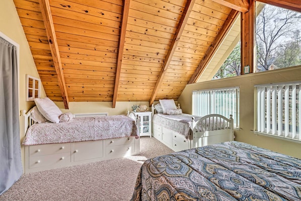 House (3 Bedrooms) | Interior