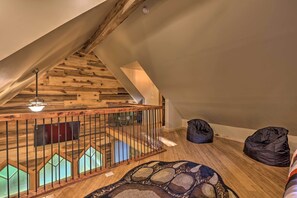 Interior - 2 Mi to Beech Mtn Resort: Cabin w/ Deck & Grill! (Banner Elk)