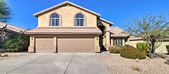 Complimentary Heated Pool: Goodyear Getaway!