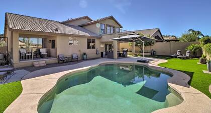 Complimentary Heated Pool: Goodyear Getaway!