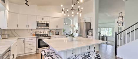 House (4 Bedrooms) | Front of property