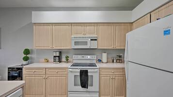 Talo (3 Bedrooms) | Sisätilat