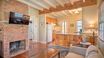 Cottage (2 Bedrooms) | Interior