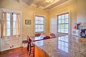 Cottage (2 Bedrooms) | Interior