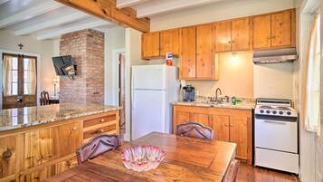 Cottage (2 Bedrooms) | Interior